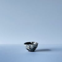 T−14 辻村史朗　刷毛目ぐい呑　共箱付　Shiro Tsujimura Brushed sake cup