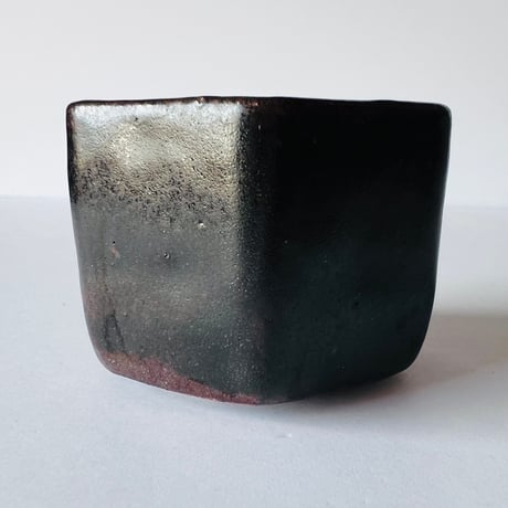 Sー13 鈴木大弓　黒高麗　ぐい呑み　Hiroyumi Suzuki “Black Kōrai Guinomi”**