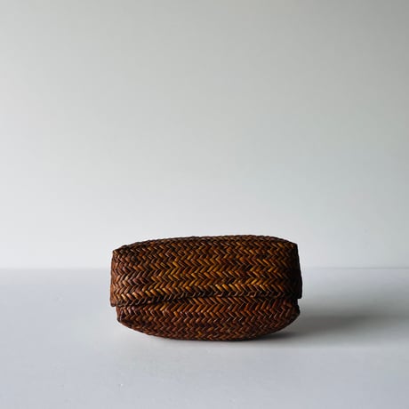 KGー1 網代編み籠ポーチ Ajiro woven basket pouch