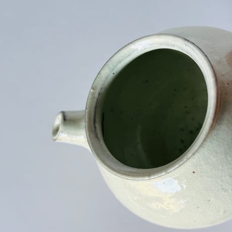 Sー16 鈴木大弓　粉引注壺　Hiroyumi Suzuki  Kohiki Pouring Vessel