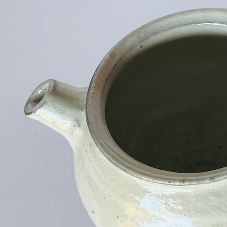 Sー16 鈴木大弓　粉引注壺　Hiroyumi Suzuki  Kohiki Pouring Vessel