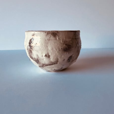 Tー81 辻村史朗　粉吹ワインカップ　共箱有　Shiro Tsujimura “Kohiki Wine Cup” (White Slip-Coated Cup)