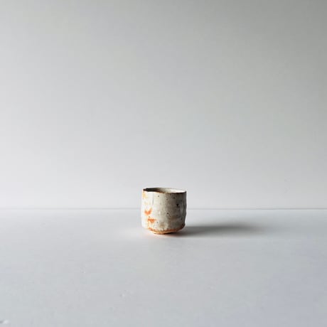 Tー39 辻村史朗　志野ぐい呑　共箱付き　Shiro Tsujimura Shino sake cup with box