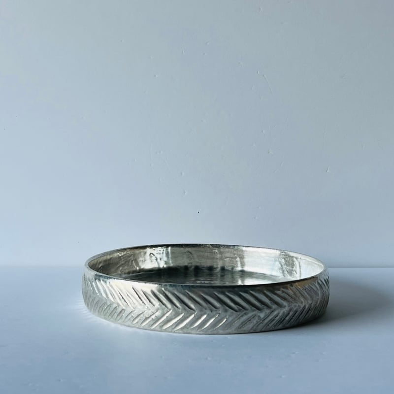 TNー69谷井直人 銀彩しのぎリム皿 Naoto Tanii – Silver