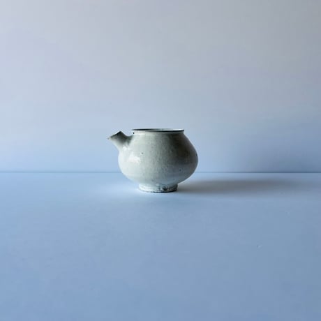 Sー16 鈴木大弓　粉引注壺　Hiroyumi Suzuki  Kohiki Pouring Vessel