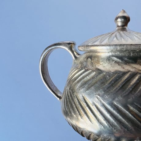 TN−94 谷井直人　銀彩しのぎポット　Silver-Glazed Teapot