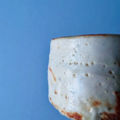 T−17 辻村史朗　志野ぐい呑　共箱付　Shiro Tsujimura Shino sake cup