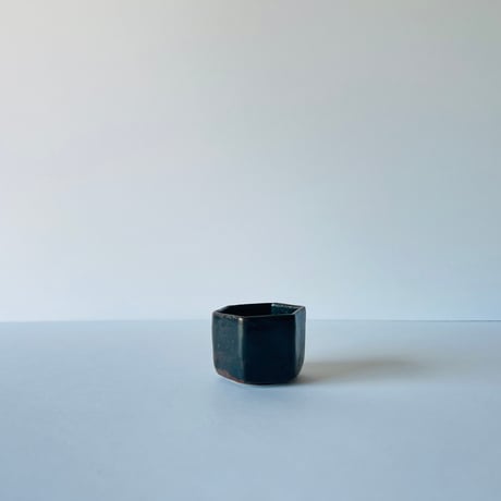 Sー13 鈴木大弓　黒高麗　ぐい呑み　Hiroyumi Suzuki “Black Kōrai Guinomi”**