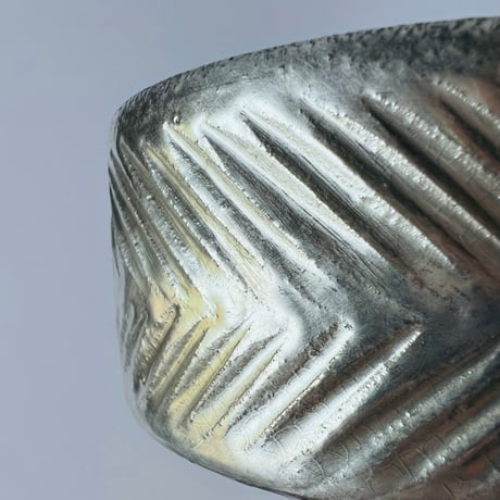 TN-105 谷井直人　総銀彩しのぎ茶碗　Naoto Tanii Full Full Silver Glaze Shinogi Tea Bowl