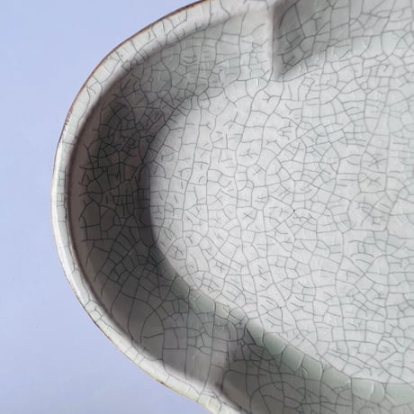 TN−22 谷井直人　銀彩ビードロ木瓜皿　Naoto Tanii, Silver-glazed Vidro quince plate