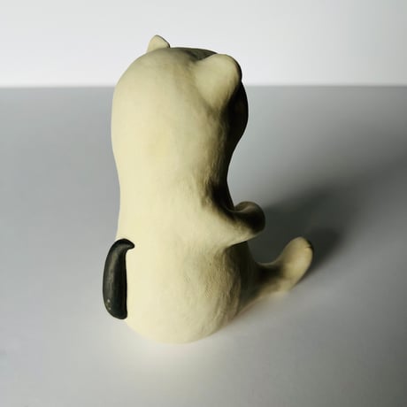 KMー8 鍵谷雅美　白い着ぐるみの黒猫　    Masami Kagiya Black Cat in a White Costume