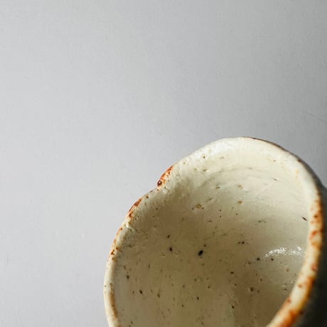 Tー42 辻村史朗　志野ぐい呑　共箱付き　Shiro Tsujimura Shino sake cup with box