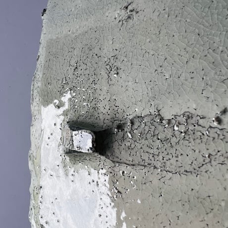 Sー12 鈴木大弓　粉引き銀彩皿　Suzuki Hiroyumi: Powdered silver-glazed plate