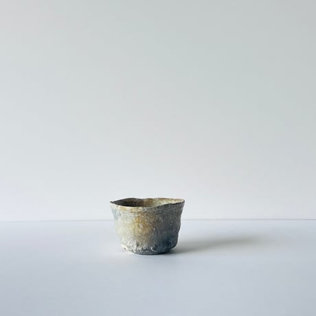 F−5 古谷和也　信楽ぐい呑　共箱付　Kazuya Furutani – Shigaraki Guinomi with Tomobako (Original Wooden Box)