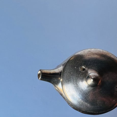 TN−93 谷井直人　銀彩ポット小　Small Silver-Glazed Teapot
