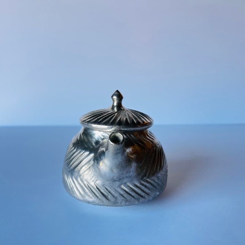 TN−95 谷井直人 銀彩しのぎポット Silver-Glazed Teapot | GARA