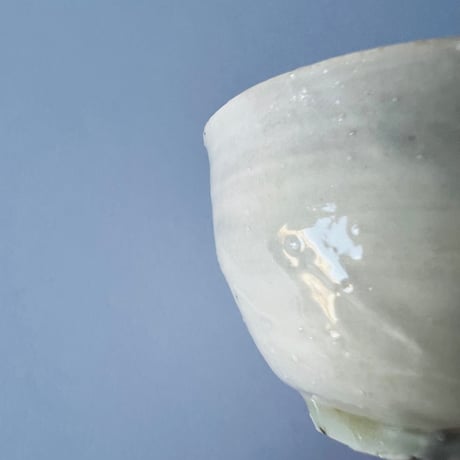 Tー92 辻村史朗　磁土ぐい呑　共箱有　Shiro Tsujimura Porcelain clay sake cup