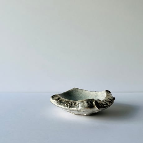 TN−33 谷井直人　銀彩ビードロ四方皿　TN-33 Naoto Tanii, Silver-glazed Vidro square plate