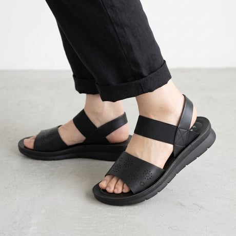 BOUQET ブーケ クッションソール パンチング オープントゥ サンダル