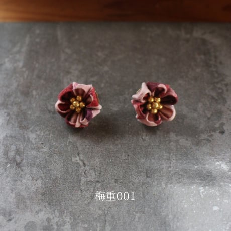 つまみ細工×バティック お花の耳飾り（3柄）