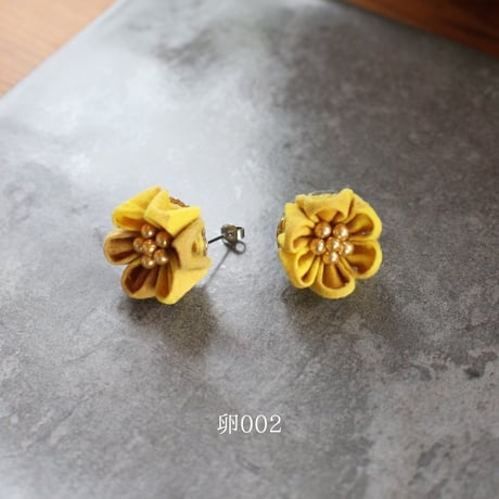 つまみ細工×バティック お花の耳飾り（3柄）