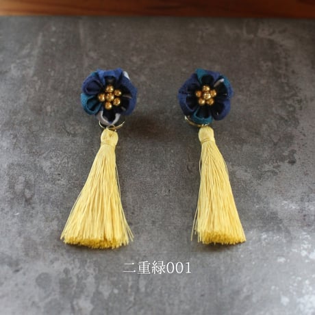 つまみ細工×バティック お花の耳飾り（3柄）