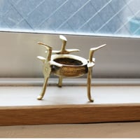 真鍮のオブジェ（三足器ー花鳥ー）