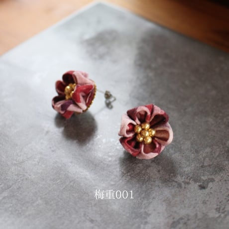 つまみ細工×バティック お花の耳飾り（3柄）