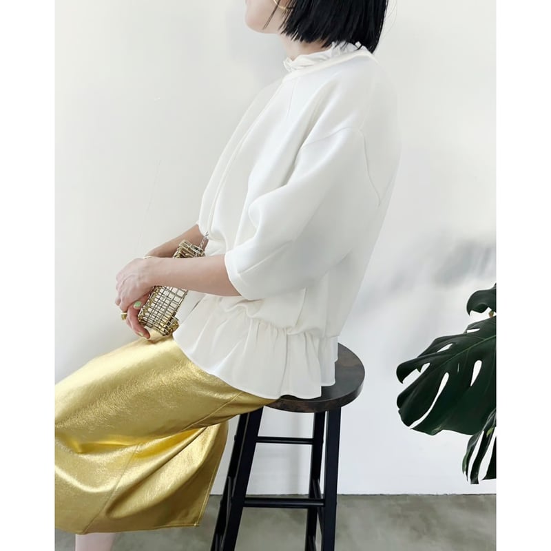 UP DATE】ラッフル衿 × ボンディングトップス(6243-507) | torrazz