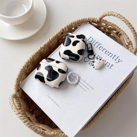 CUTECASE 牛柄 Airpods4ケース アニマル柄 Airpods3/Pro2ケース airpodspro2カバー リング/牛キーホルダー ギフトにおすすめCM5661