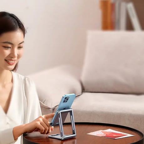 携帯電話ホルダーとタブレット用のアルミ合金ポータブル折りたたみスタンドデュアル折りたたみ式携スタンド、完全に調整可能な折りたたみ式デ、iPhone ，iPadすべての電話に対応CT1