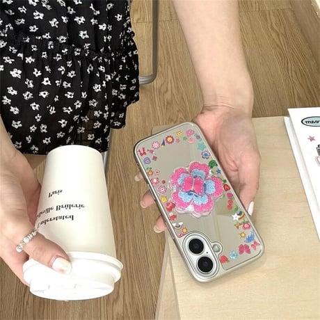 CUTECASEメイク鏡 iPhone16pro/16ケース 花/蝶グリップ iphone15pro/14/13proカバー 大人可愛い 春夏向け 便利CM5167