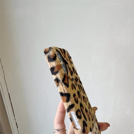 CUTECASEヒョウ柄 iPhone16/16Proケース パイル 秋冬人気 iPhone15Pro/14/13カバー シック トレンド 女子力高いCM4760