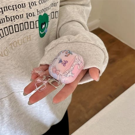 CUTECASE大人可愛い Airpods4ケース クマちゃん Airpods3/Pro2ケース airpodspro2カバー キーチェーン付 ギフトにおすすめCM5133