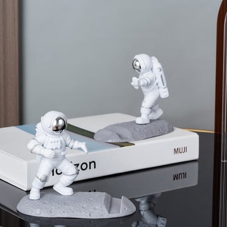 CUTECASE新しい高品質のオリジナリティ宇宙飛行士の電話ホルダー宇宙飛行士のPCホルダーデスクトップの装飾アートウェア電話アクセサリー宇宙愛好家のための驚くべき素敵な贈り物C6022