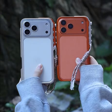 CUTECASE iPhone17Promaxケース 360度完全に包まれた傷防止および落下防止のアルミニウム合金素材サイバーパンクスタイル装甲保護