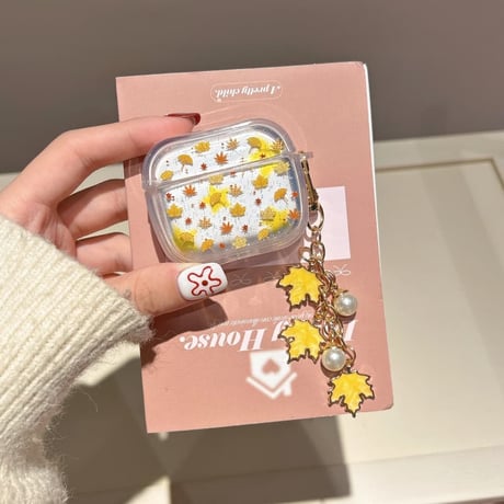 CUTECASE 黄葉柄 Airpods Pro3ケース 可愛いキーホルダー付 Airpods4/3ケース AirpodsPro2/Pro1カバー 耐衝撃 秋冬ファッション CM5825