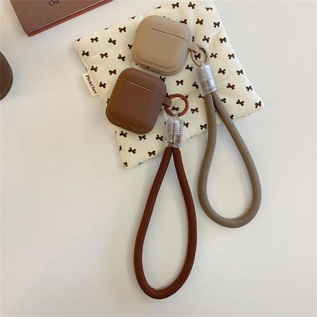 CUTECASE ストラップ付 Airpods4ケース 充電口カバー付 Airpodspro2カバー Airpods3/2 指紋防止 シリコン 無地CM5528