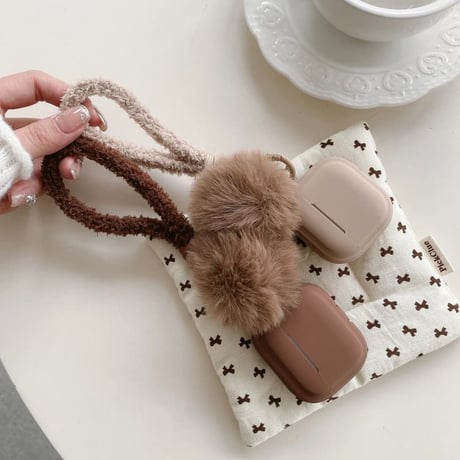 CUTECASE ベージュ/ブラウン AirpodsPro3ケース 可愛いストラップ付 Airpods4カバー Airpods3/2 充電口カバー付 ふわふわ 可愛いCM5769