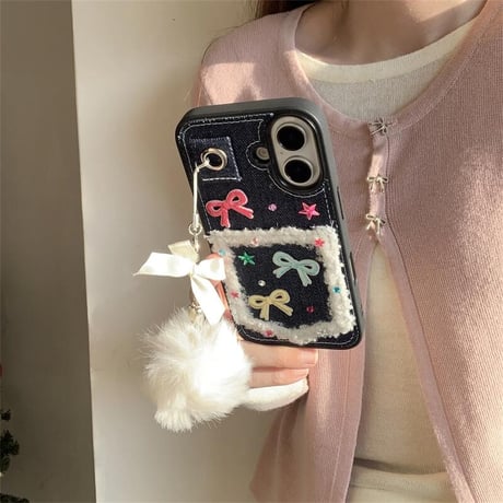 CUTECASEカート収納 iPhone16/16Proケース 刺繡リボン 毛玉ストラップ付 iPhone15Promax/14/13カバー デニム 耐衝撃 女子力高いCM4891