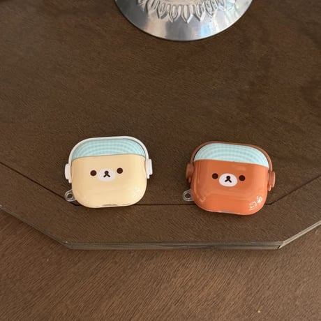 CUTECASE クマさん Airpods Pro3ケース スタンド機能付 Airpods4/3カバー pro2/pro1 可愛すぎ 便利 ペアお揃いコーデにおすすめCM6089