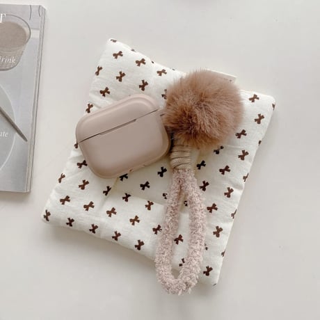 CUTECASE ベージュ/ブラウン AirpodsPro3ケース 可愛いストラップ付 Airpods4カバー Airpods3/2 充電口カバー付 ふわふわ 可愛いCM5769