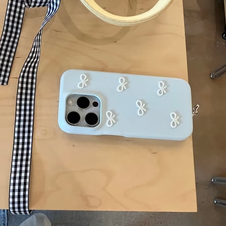 CUTECASE 流行の要素皮質ジュエリーリボン iPhone16/15proケース ホワイト iPhone14/13proケース かわいい 女子力アップ 高級感ストラップC6028