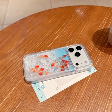 CUTECASE 泳ぐ金魚iPhone17Promaxケース液体 動くキラキララメ iPhone17Pro/16/15カバー 丈夫 ストレス発散 ギフトにおすすめ CM6305