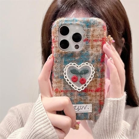 CUTECASEめっちゃ可愛い iPhone16/16Proケース 刺繡サクランボ 秋冬人気 iPhone15Pro/14/13カバー パイル 女子力UP CM4787
