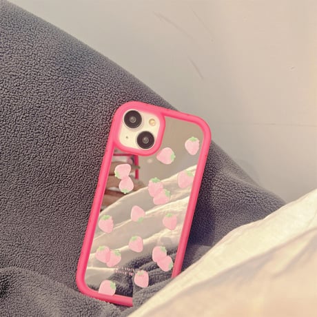 CUTECASE イチゴ ミラーiPhone15/15proケース ストラップ付 iPhone14/13pro/12ケース レンズフイルム付 丈夫CM4060