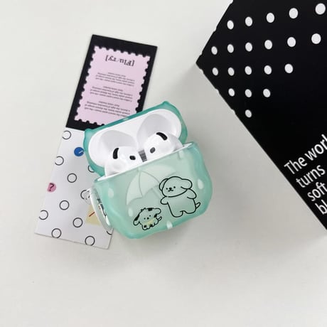 CUTECASE 傘をさす犬ちゃん AirpodsPro3ケース うねうね Airpods4/3カバー AirpodsPro第2/1世代 淡色系 ギフトにおすすめCM6509