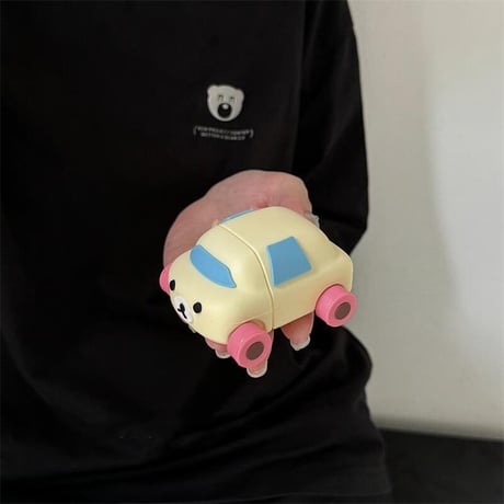 CUTECASE ギフトにおすすめ Airpods4ケース 熊ちゃん 車デザイン Airpodspro2カバー Airpods3/2 タイヤあり リング付 可愛いCM5544