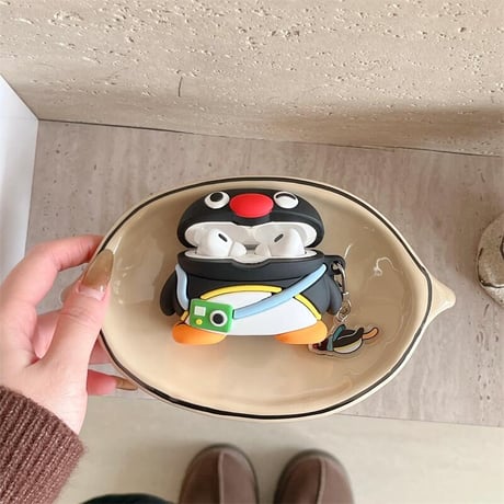 CUTECASEペンギン Airpods4ケース めっちゃかわいい AirpodsPro2ケース airpods3/2カバー キーチェーン付 ギフトにおすすめ CM5276