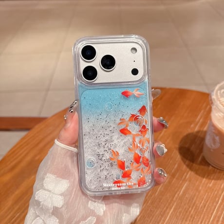 CUTECASE 泳ぐ金魚iPhone17Promaxケース液体 動くキラキララメ iPhone17Pro/16/15カバー 丈夫 ストレス発散 ギフトにおすすめ CM6305